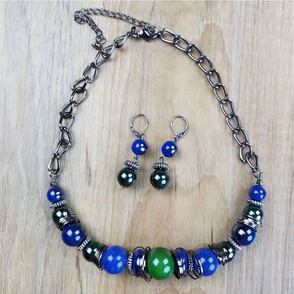 🩵Premier "Dive In" Blue & Green Dangling Earrings - Picture 7 of 8